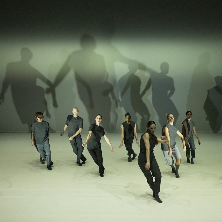Dance On Ensemble performing MELLOWING