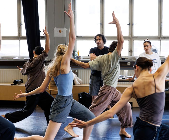 Die Gauthier Dance JUNIORS bei den Proben zu Barak Marshalls Stück "Barker"